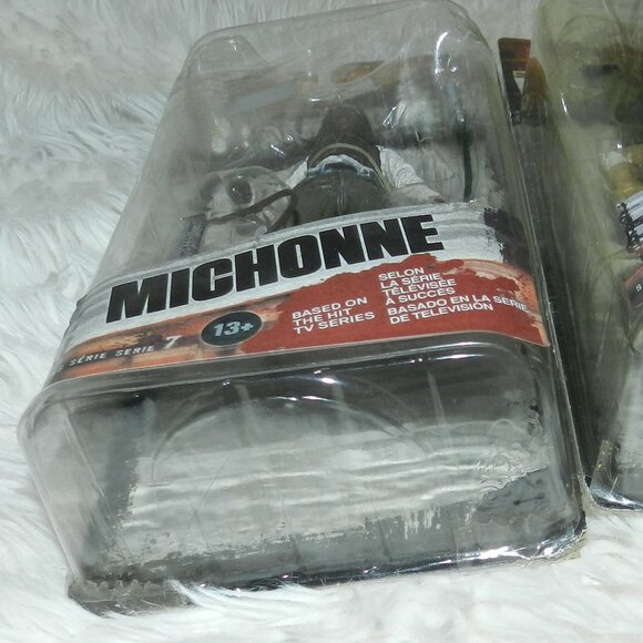 The Walking Dead Michonne McFarlane 5” Series 7 Action Figure 🆕📦🏃💨⚡🚚 - Picture 13 of 16